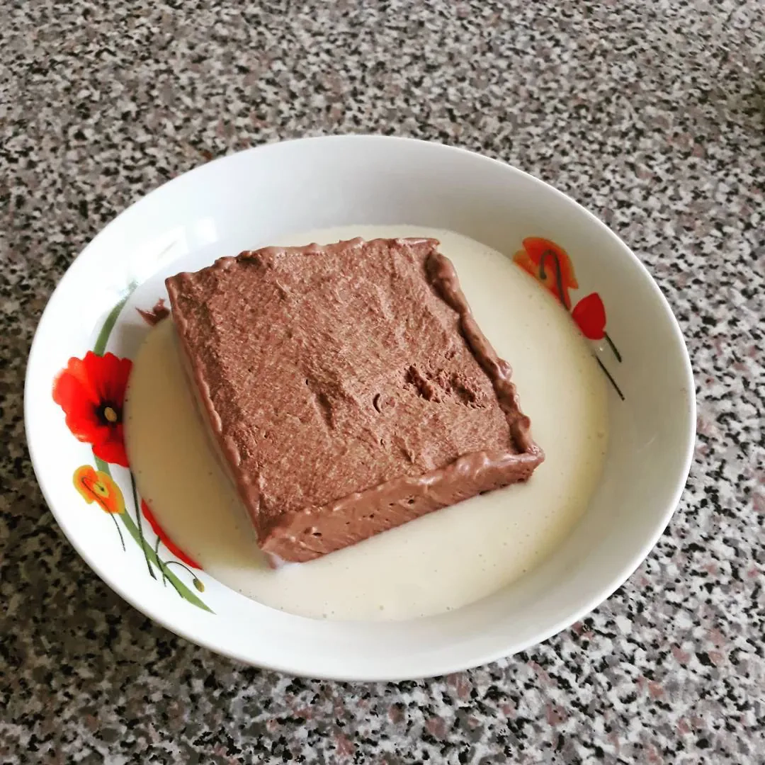 Kakao krēms ar dzērveņu ķīseli