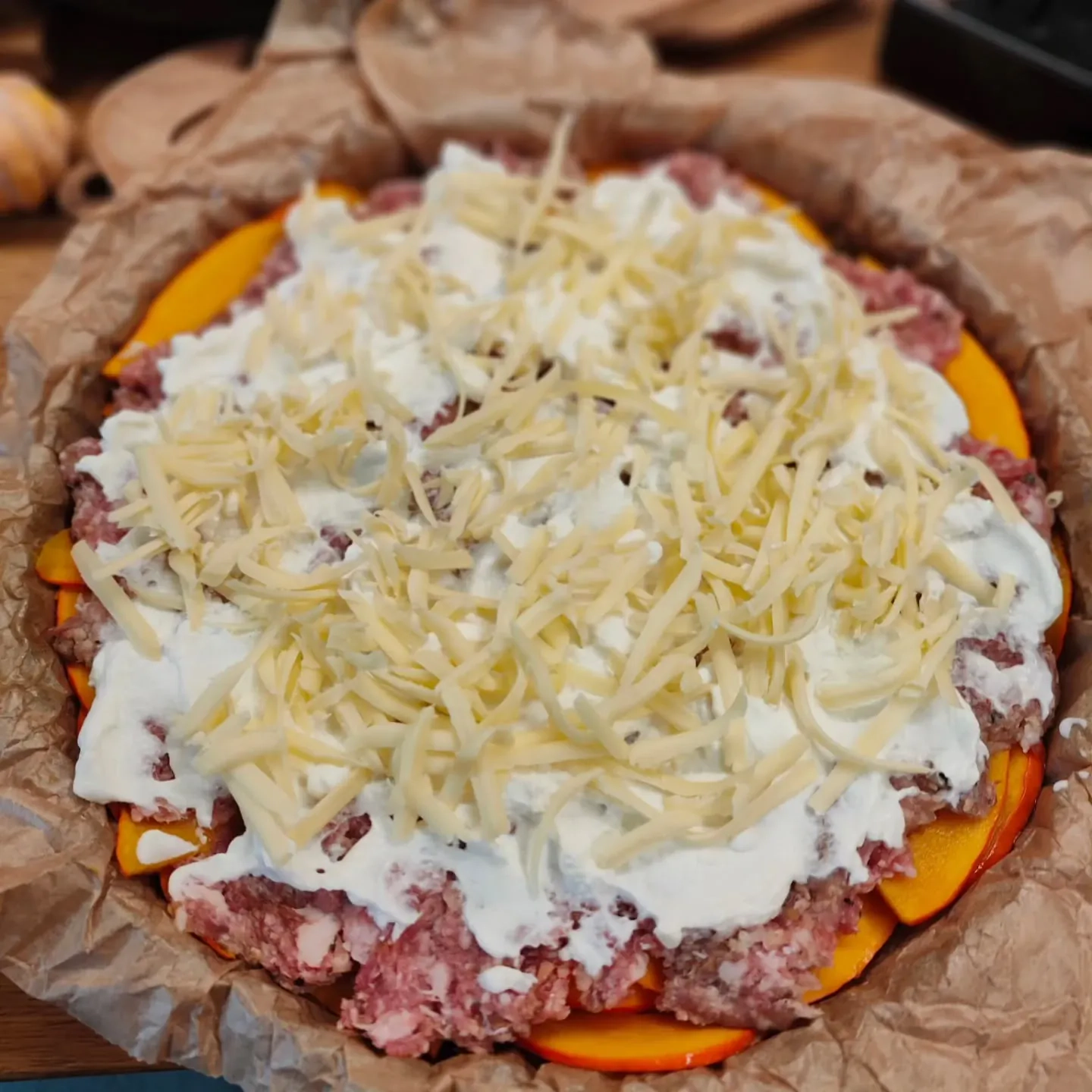 Keto tarta z dyni – niskowęglowodanowa zapiekanka bez mąki i bez cukru Keto tarta z dyni – niskowęglowodanowa zapiekanka bez mąki i bez cukru