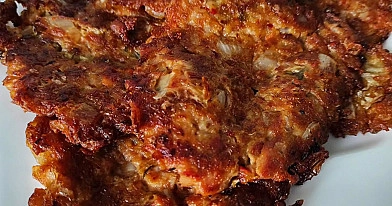 Chrupiące koreańskie placuszki z kimchi i tuńczykiem