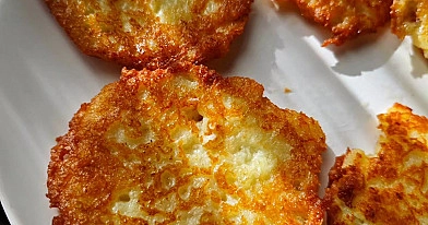Placki ziemniaczane z frytkownicy beztłuszczowej chrupiące i złociste