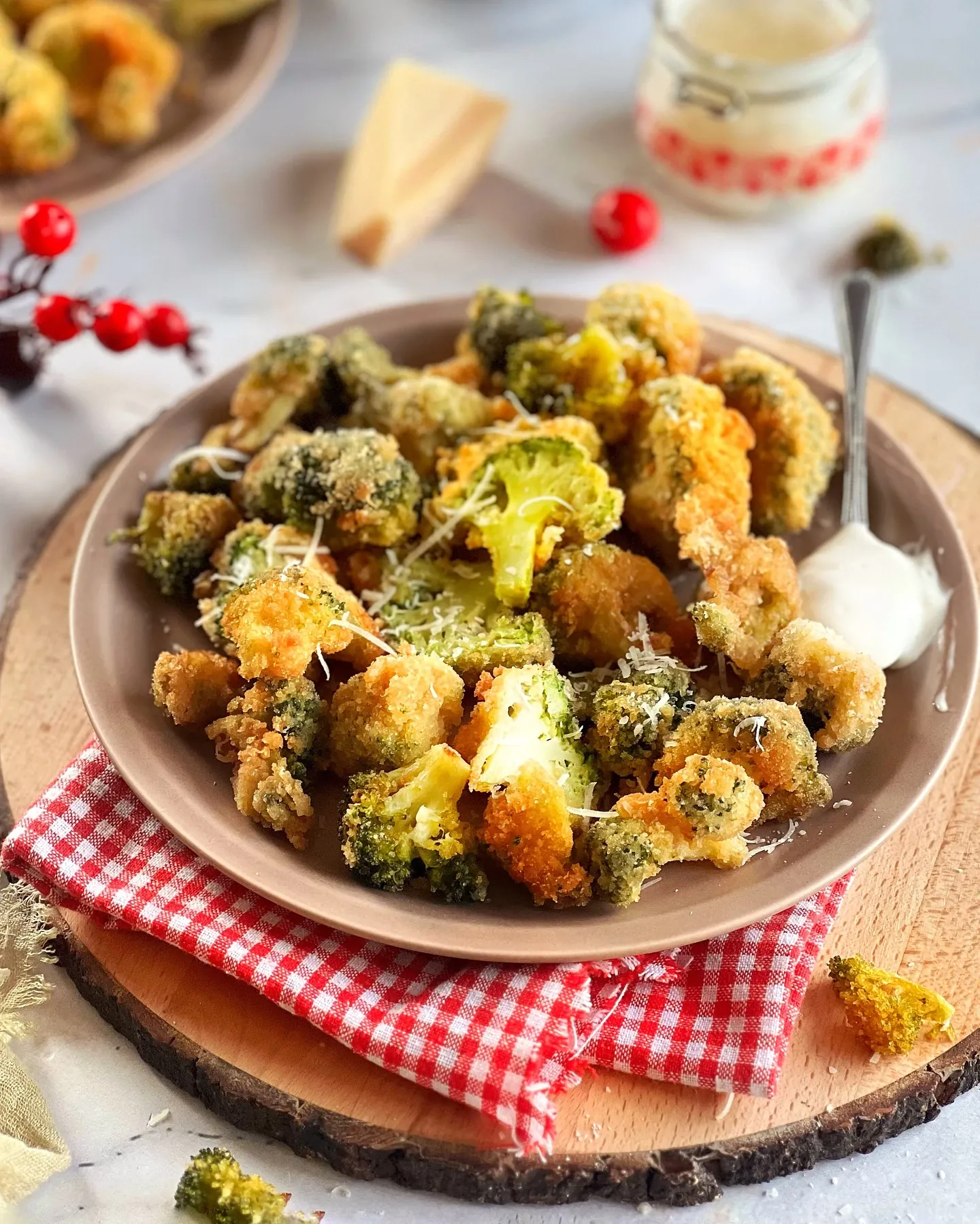 Brokuły z frytkownicy beztłuszczowej w panierce z parmezanu i bułki tartej