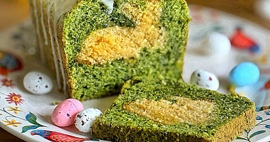 Babka szpinakowa z ukrytym zajączkiem wielkanocnym