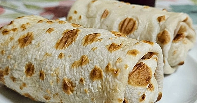 Naleśniki z kapustą, mięsem i pieczarkami – domowy przepis na sycące naleśniki jak krokiety bez panierki