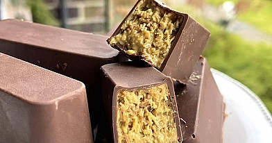 Dubajaus šokoladas su kataifi tešla, pistacijų įdaru ir baltu šokoladu