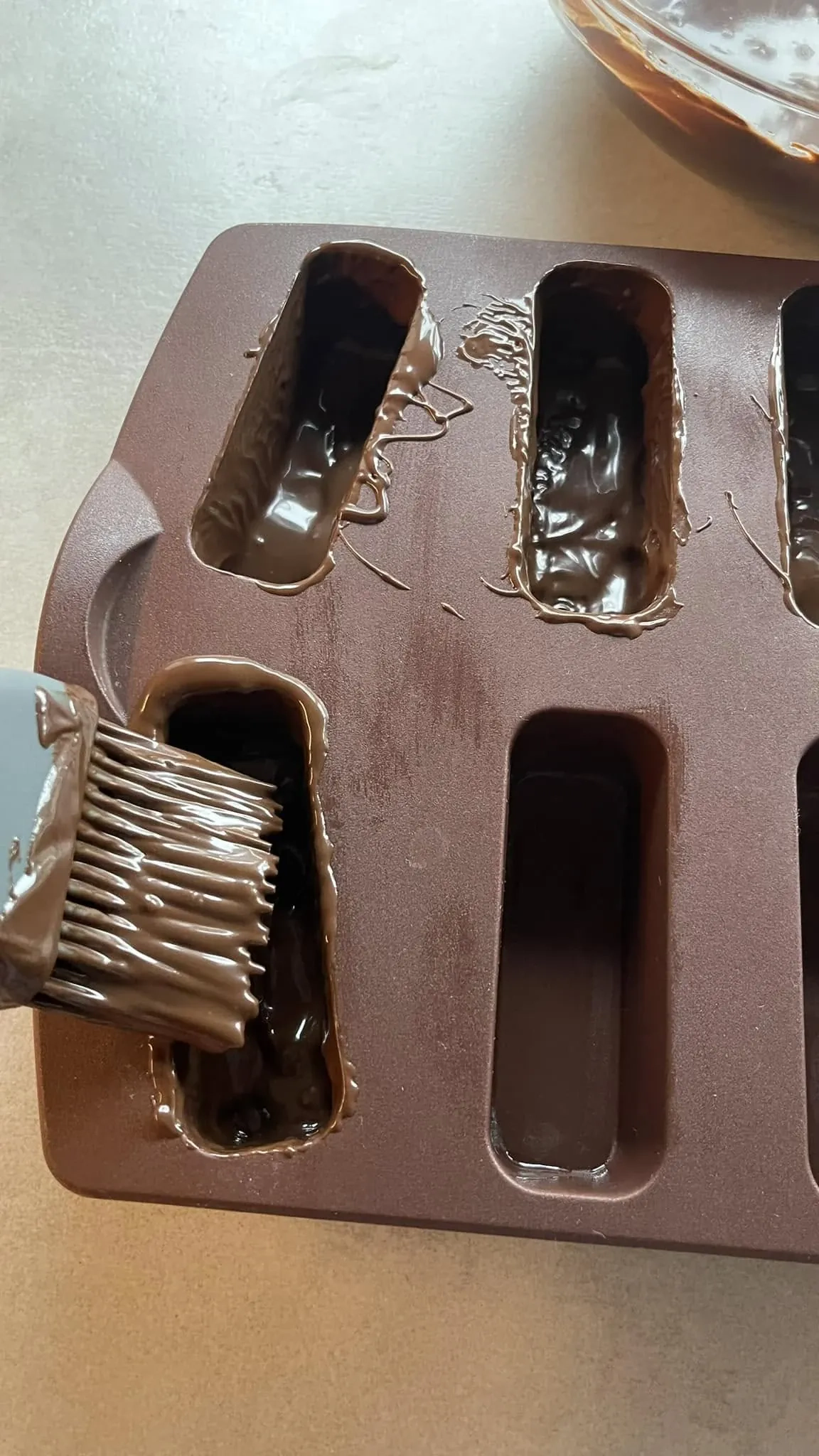 Dubajaus šokoladas su kataifi tešla, pistacijų įdaru ir baltu šokoladu