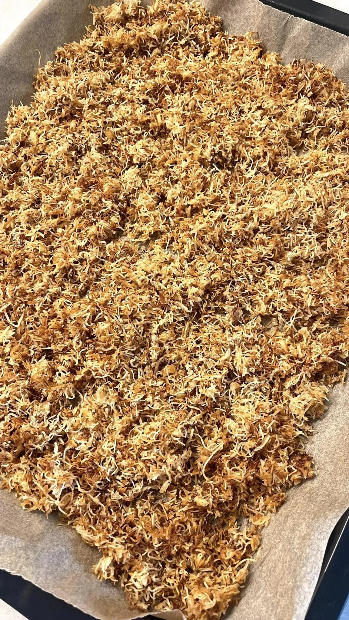 Dubajaus šokoladas su kataifi tešla, pistacijų įdaru ir baltu šokoladu