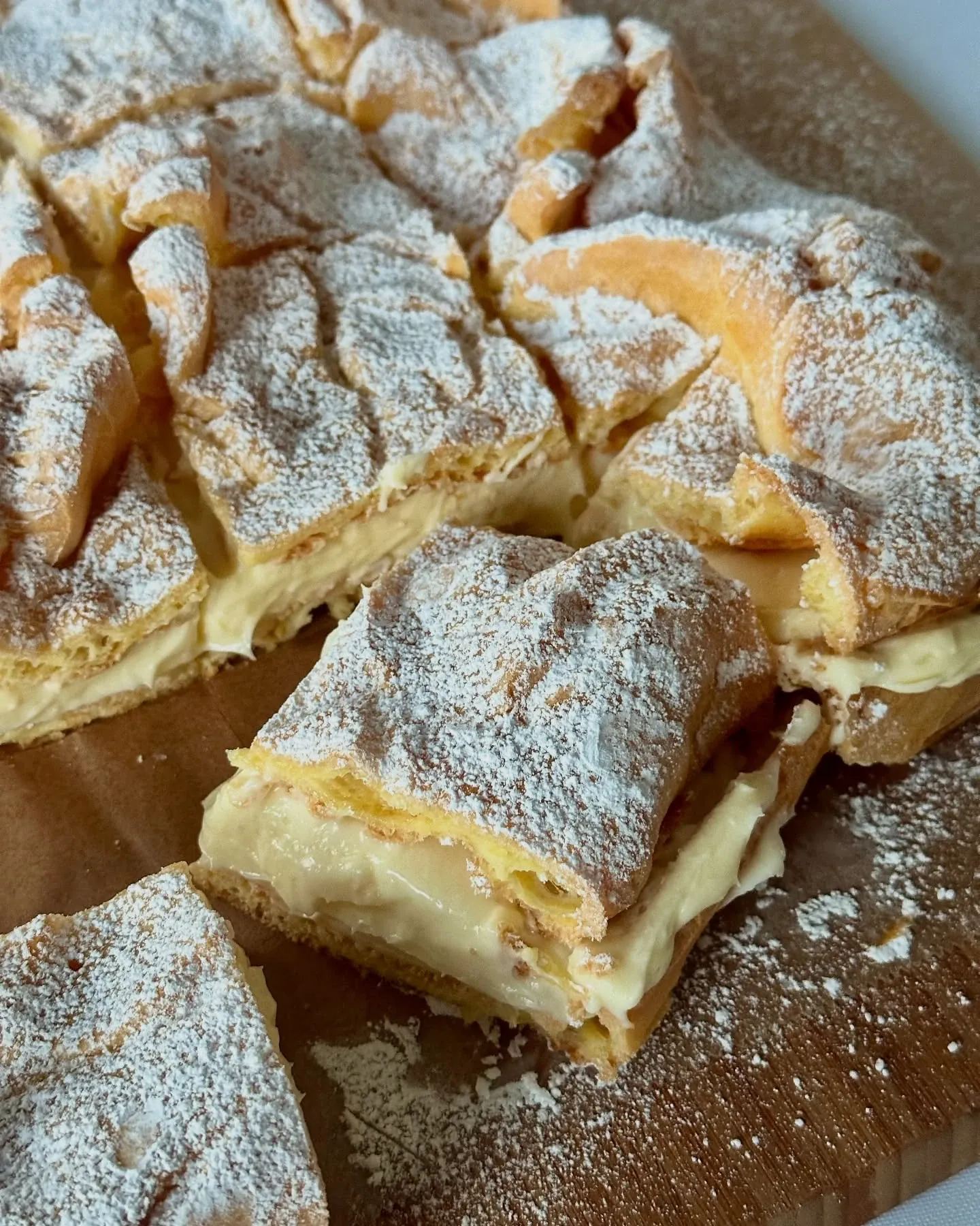 Karpatka z kremem budyniowo-maślanym