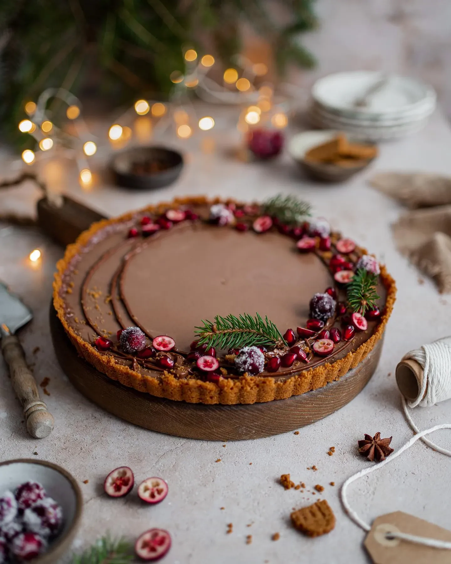 Tarta czekoladowa z korzennym spodem i mleczkiem kokosowym