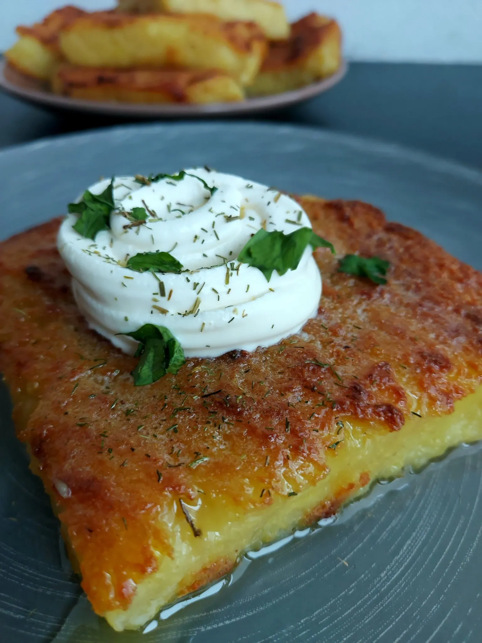 Naminis kugelis su rūkytomis kiaulės ausimis, ruoštas su pienu