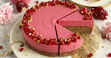 Brownie z musem wiśniowym bez glutenu, mleka i cukru