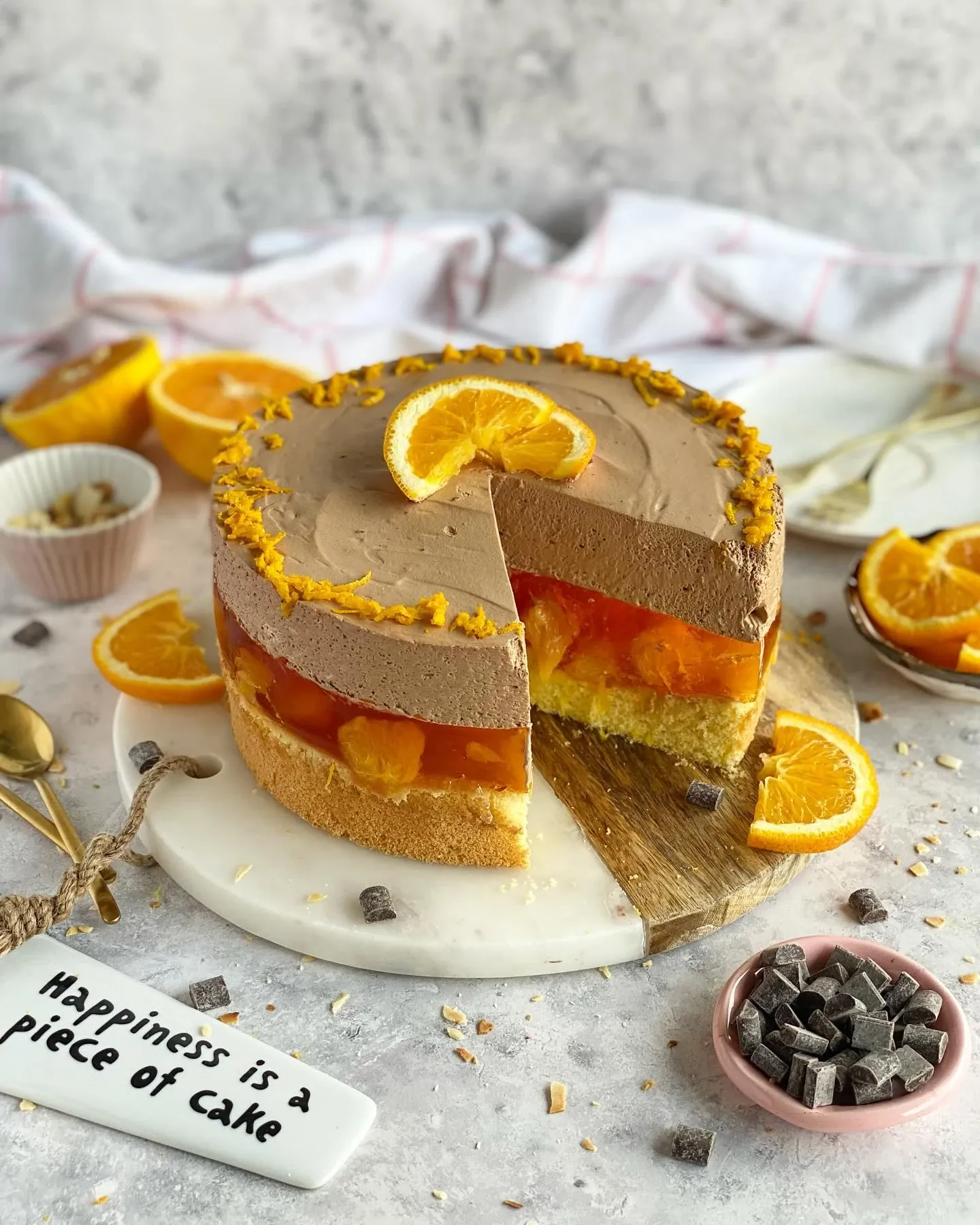 Torcik pomarańczowy z galaretką i musem czekoladowym bez glutenu