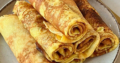 Naleśniki bez mąki z serkiem i budyniem waniliowym