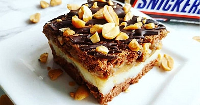 Nekeptas Snickers tortas