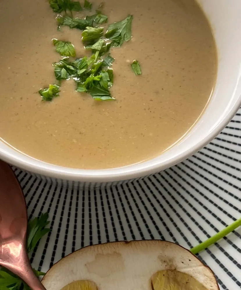 Skaniausia trinta pievagrybių sriuba su grietinėle