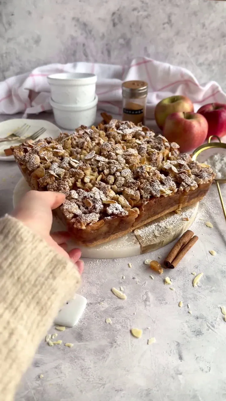 Szarlotka migdałowa bez glutenu i cukru – wersja wegańska