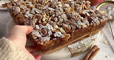 Szarlotka migdałowa bez glutenu i cukru – wersja wegańska