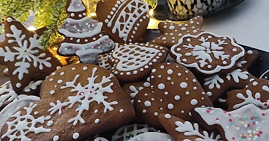 Šokoladiniai imbieriniai sausainiai su medumi ir kakava