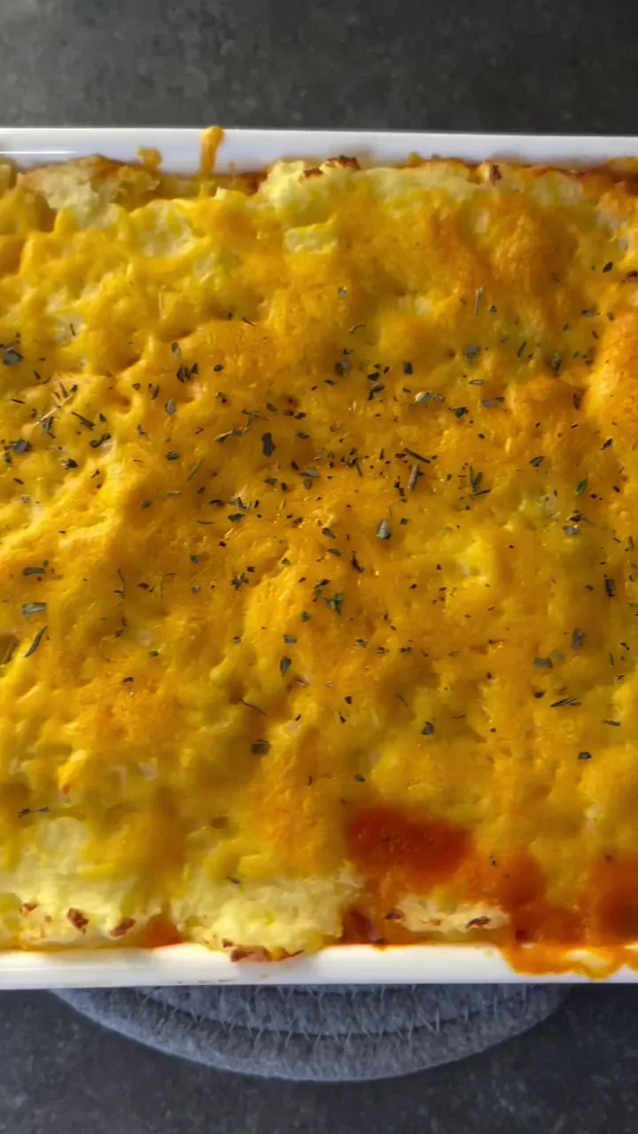 Zapiekanka z soczewicą pod pierzynką ziemniaczaną