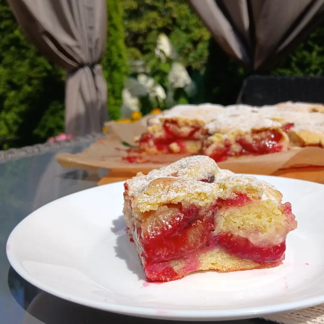 Kruche ciasto ze śliwkami jak od babci