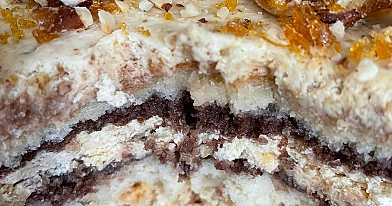 Klasikinis griliažinis tortas su grietinėle ir riešutais