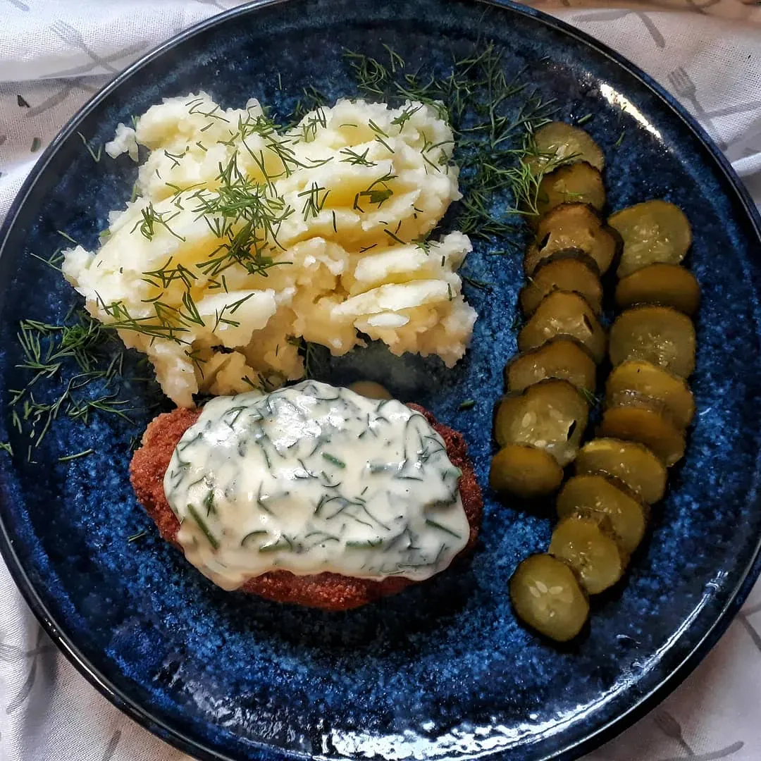 Kiaulienos faršo šnicelis su manų kruopomis ir džiūvėsėliais, pagal Beatos virtuvę