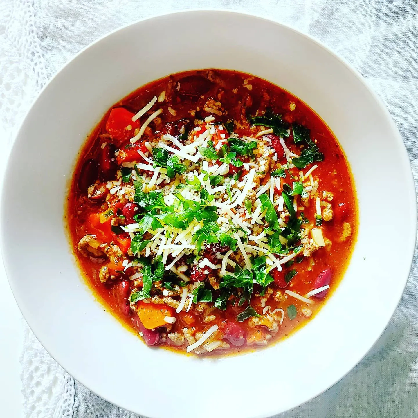 Skaniausia čili sriuba su faršu ir pupelėmis