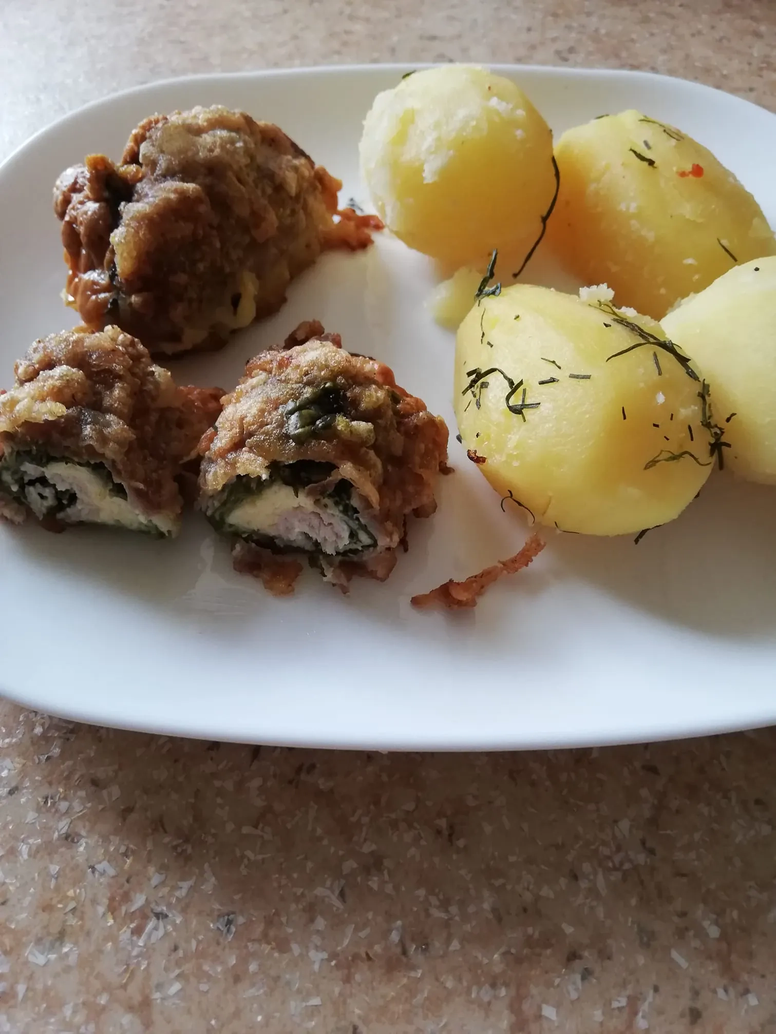 Kiaulienos maltiniai (suktinukai) su džiovintų slyvų įdaru orkaitėje