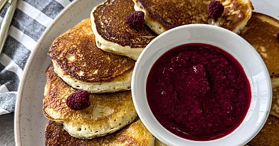 Purūs rikotos sūrio blyneliai su kvietiniais miltais