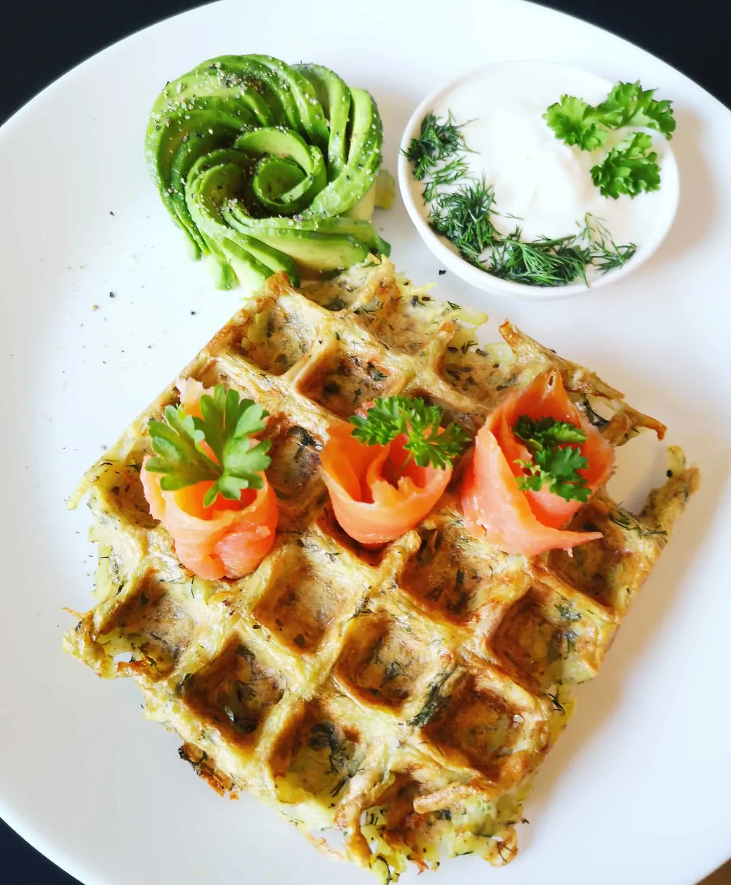 Hashbrowns - vaflinėje kepti kitokie bulviniai blynai ir svogūnais