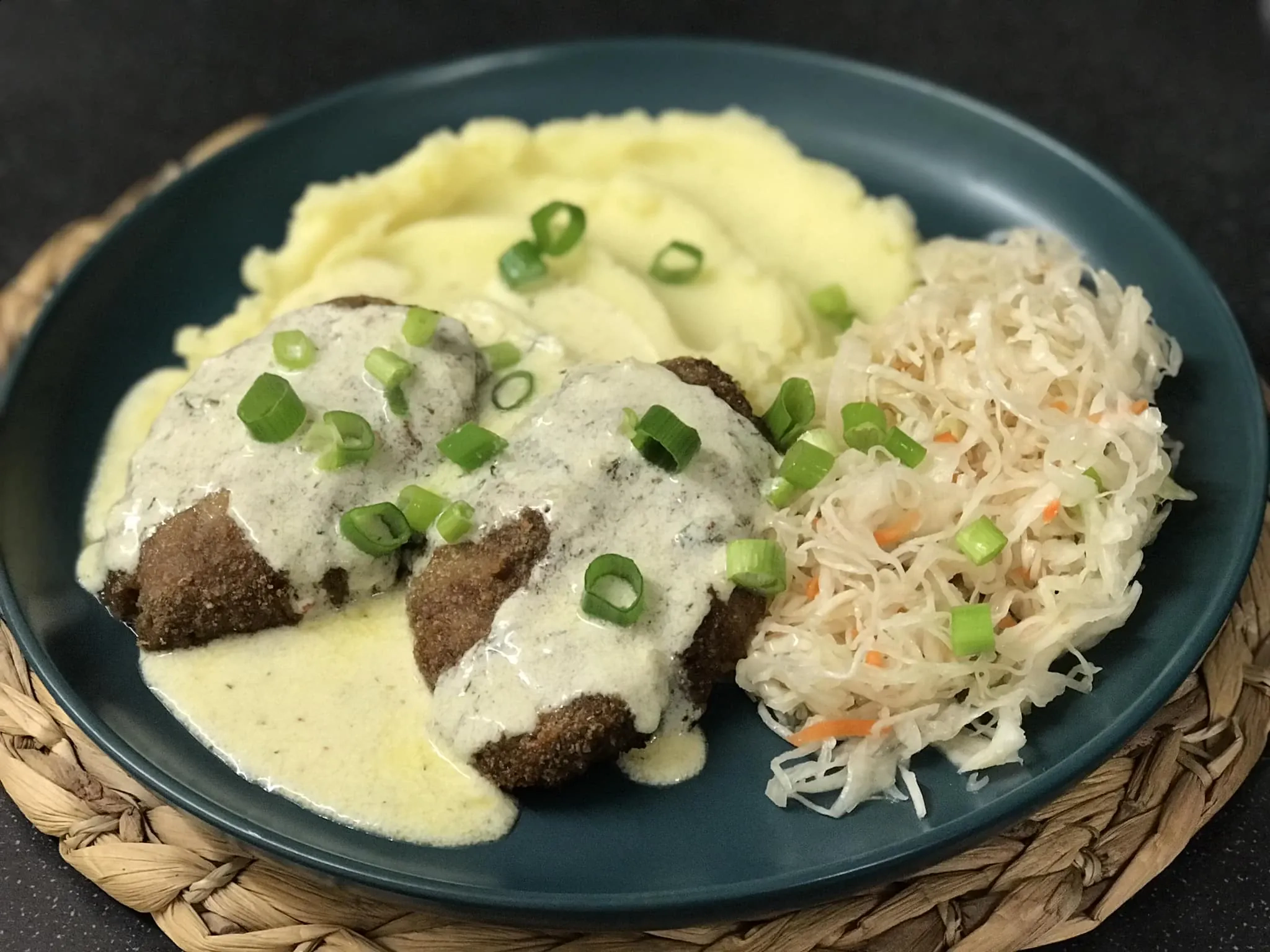 Tarybiniai šniceliai su balta duona ir padažu, kaip valgykloje!