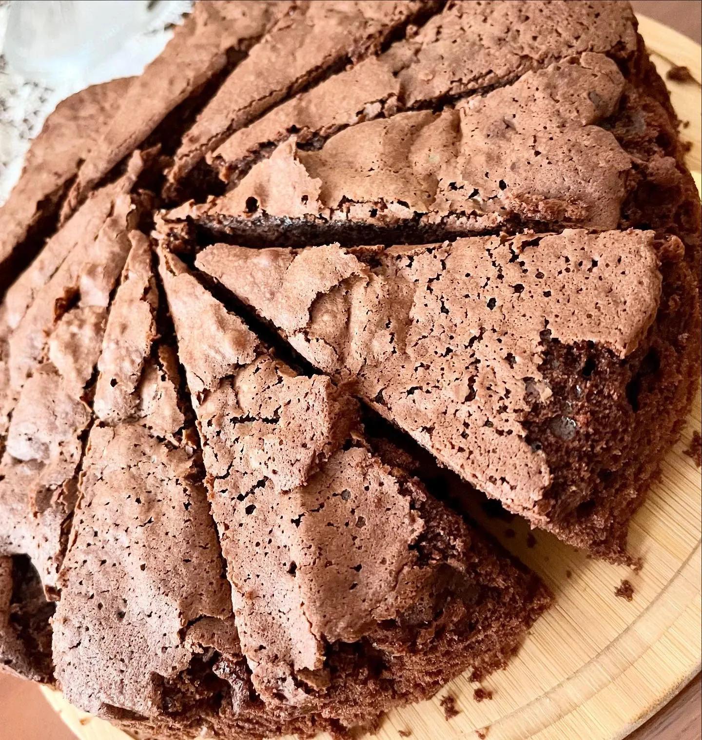 Wilgotne brownie z chrupiącą skorupką