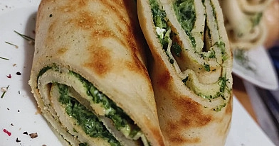 Naleśniki ze szpinakiem i fetą