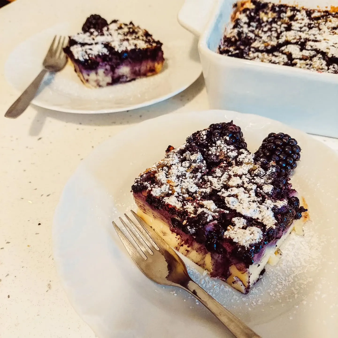 Clafoutis z jagodami – prosty francuski deser z pieca