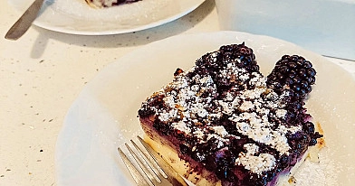 Clafoutis z jagodami – prosty francuski deser z pieca