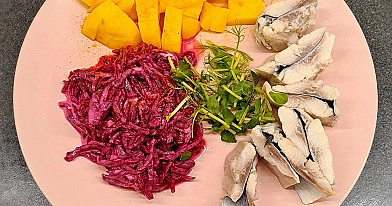 Siļķe ar kartupeļiem un bietēm – veselīgas vakariņas