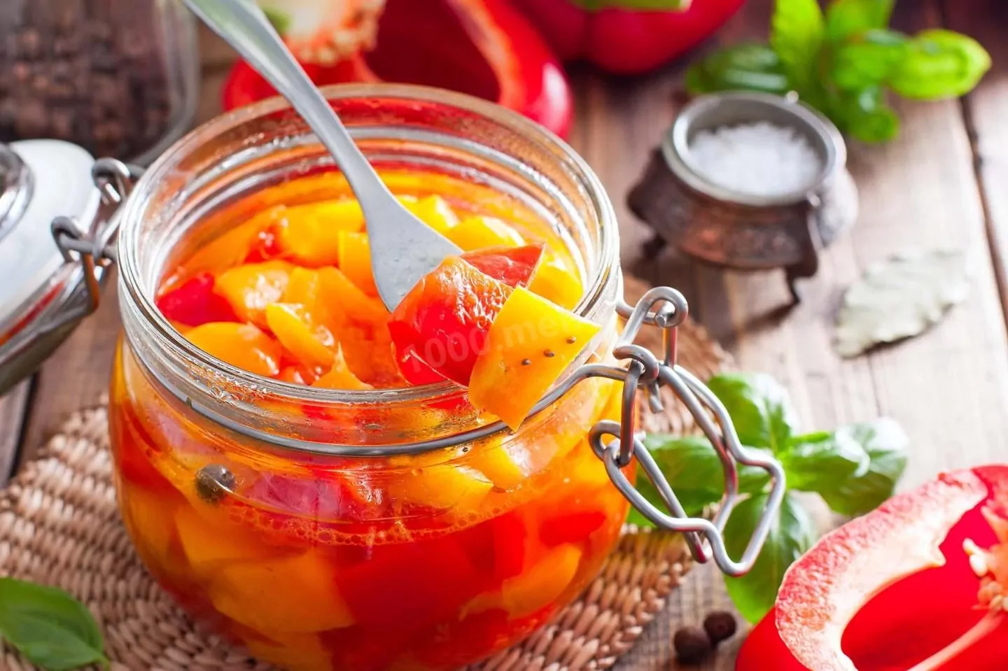 Marinuotos paprikos žiemai su actu ir augaliniu aliejumi