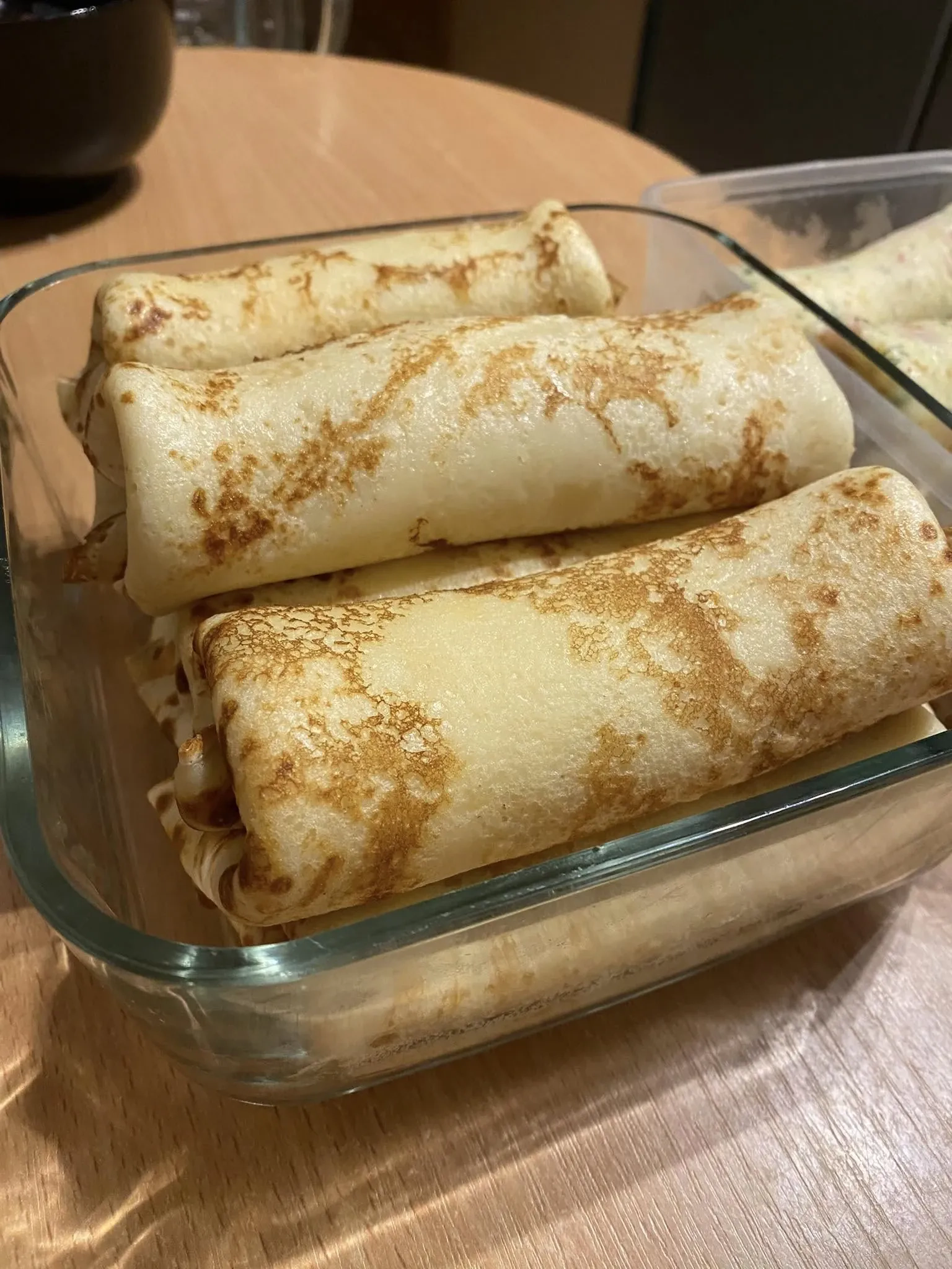 Lietiniai blyneliai su alumi ir grietine