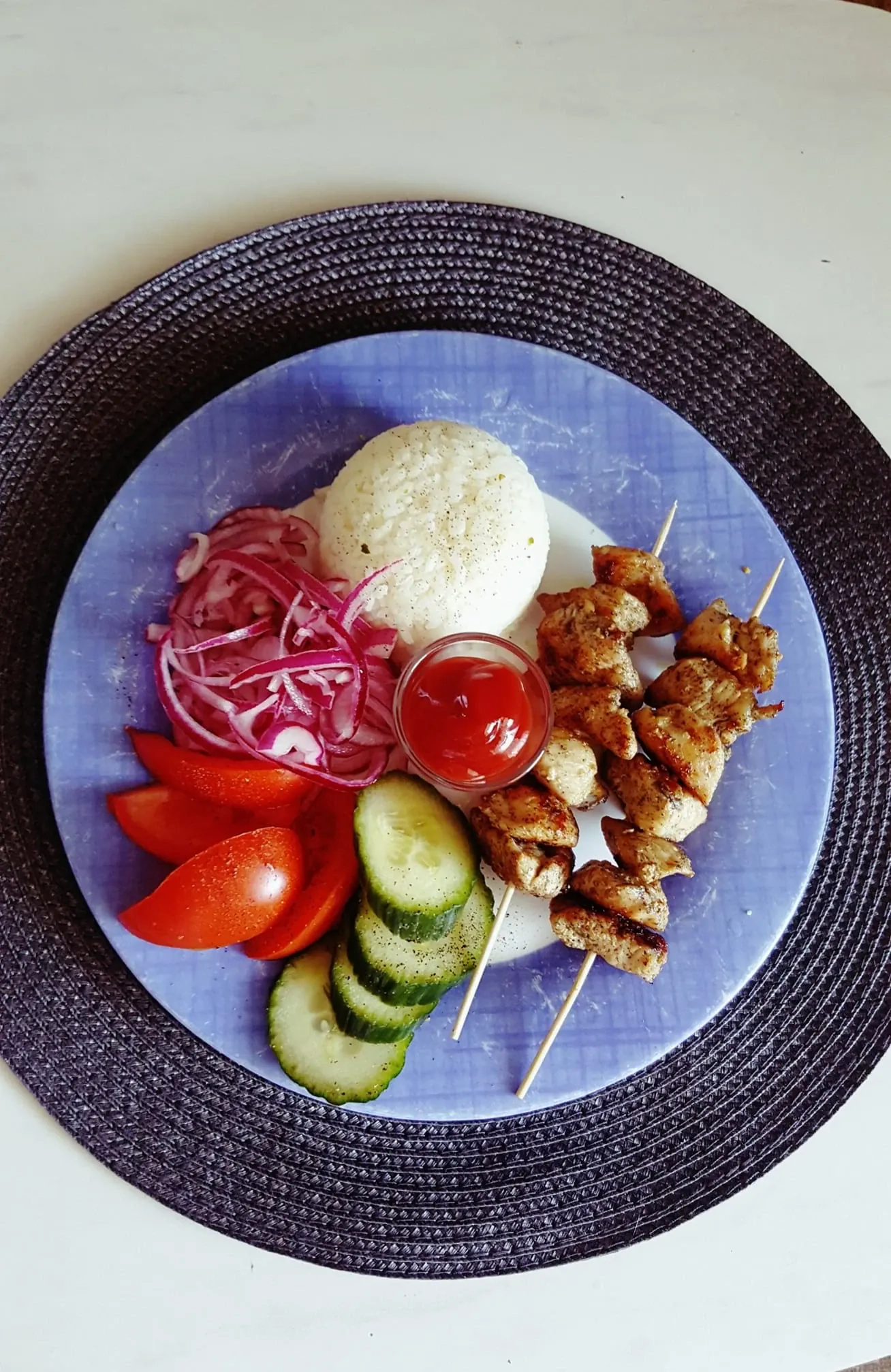 Vištienos vėrinukai su kariu ir imbierais