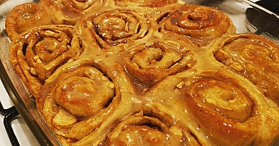 Mielinės bandelės iš šaldytuve kildintos tešlos