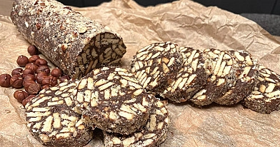 Sausaininis tinginys su riešutais ir šokoladu