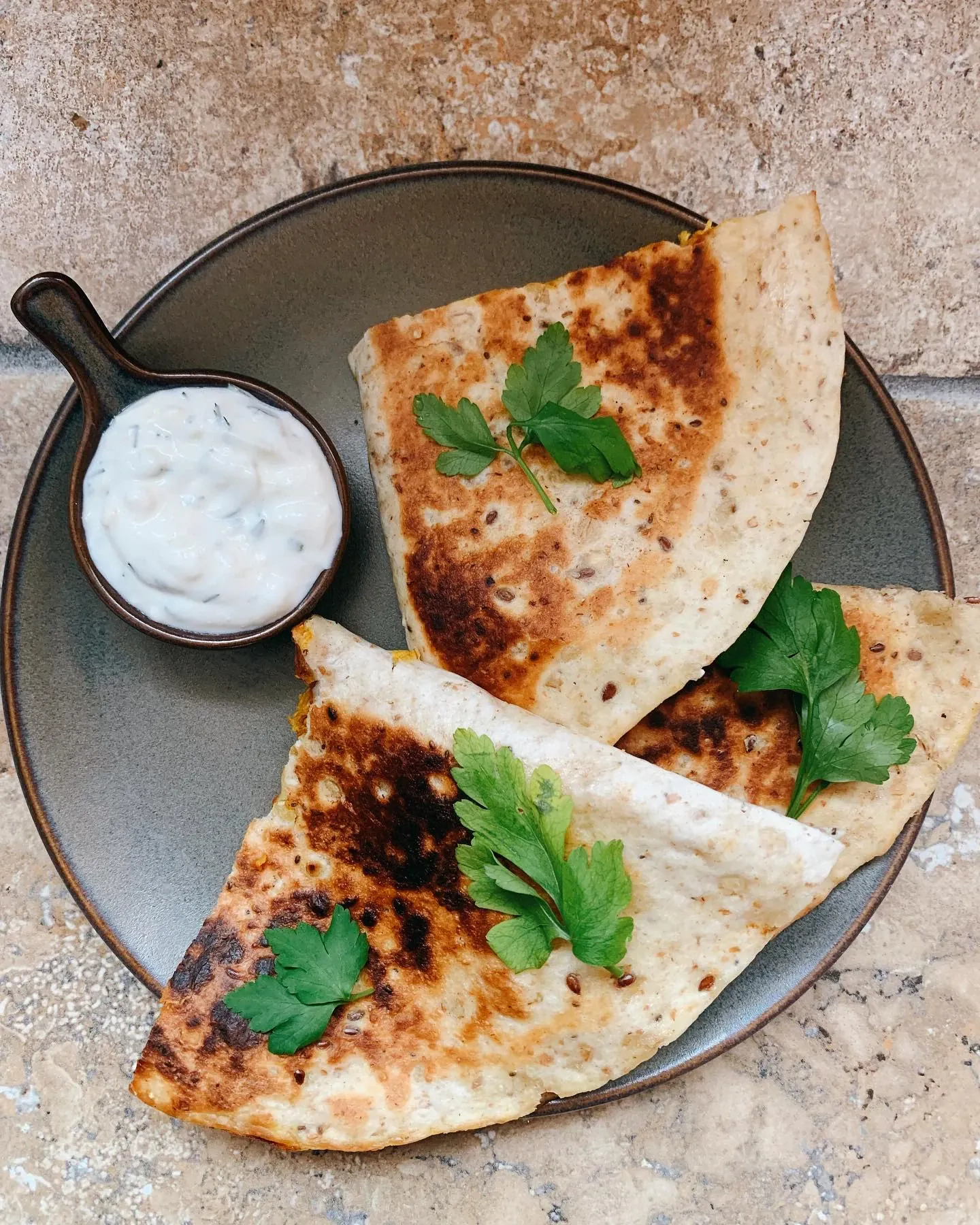 Kesadilijos su sūriu (+ tortilijos receptas)