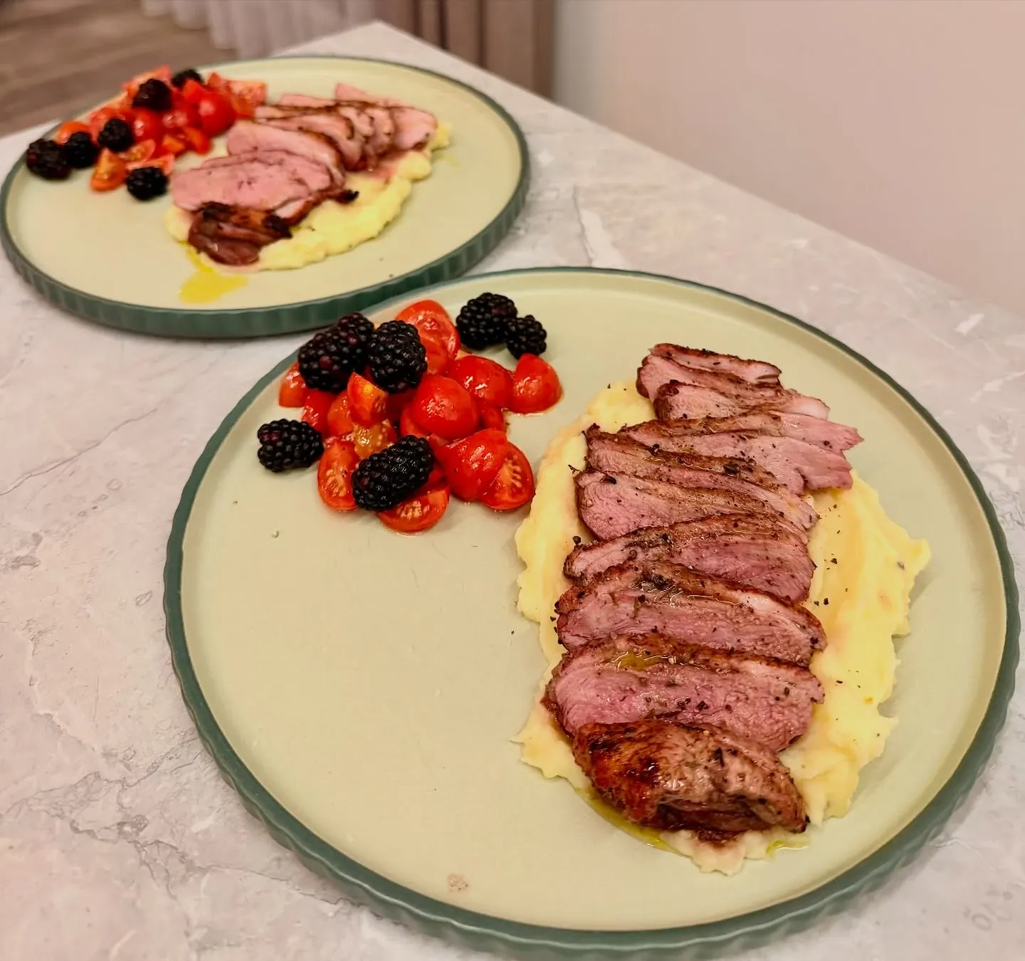 Sultinga antienos krūtinėlė karšto oro gruzdintuvėje