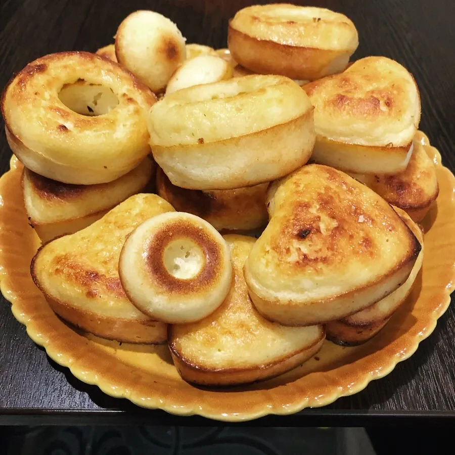 Oriniai varškėčiai su grietine ir manais orkaitėje