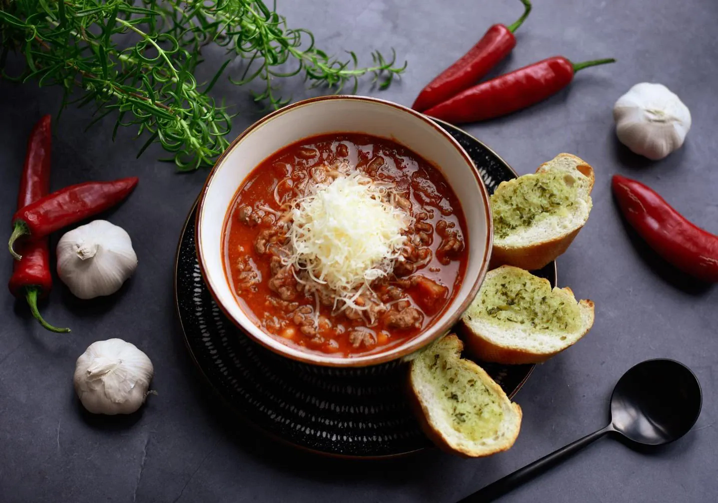 Klasikinė čili sriuba su faršu