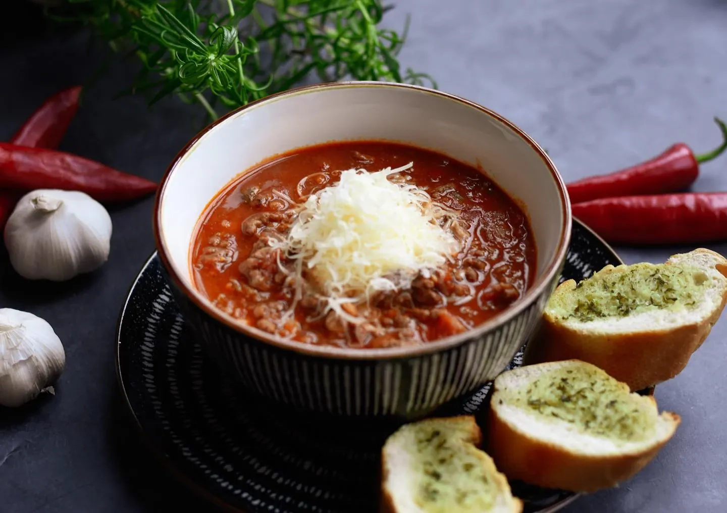 Klasikinė čili sriuba su faršu