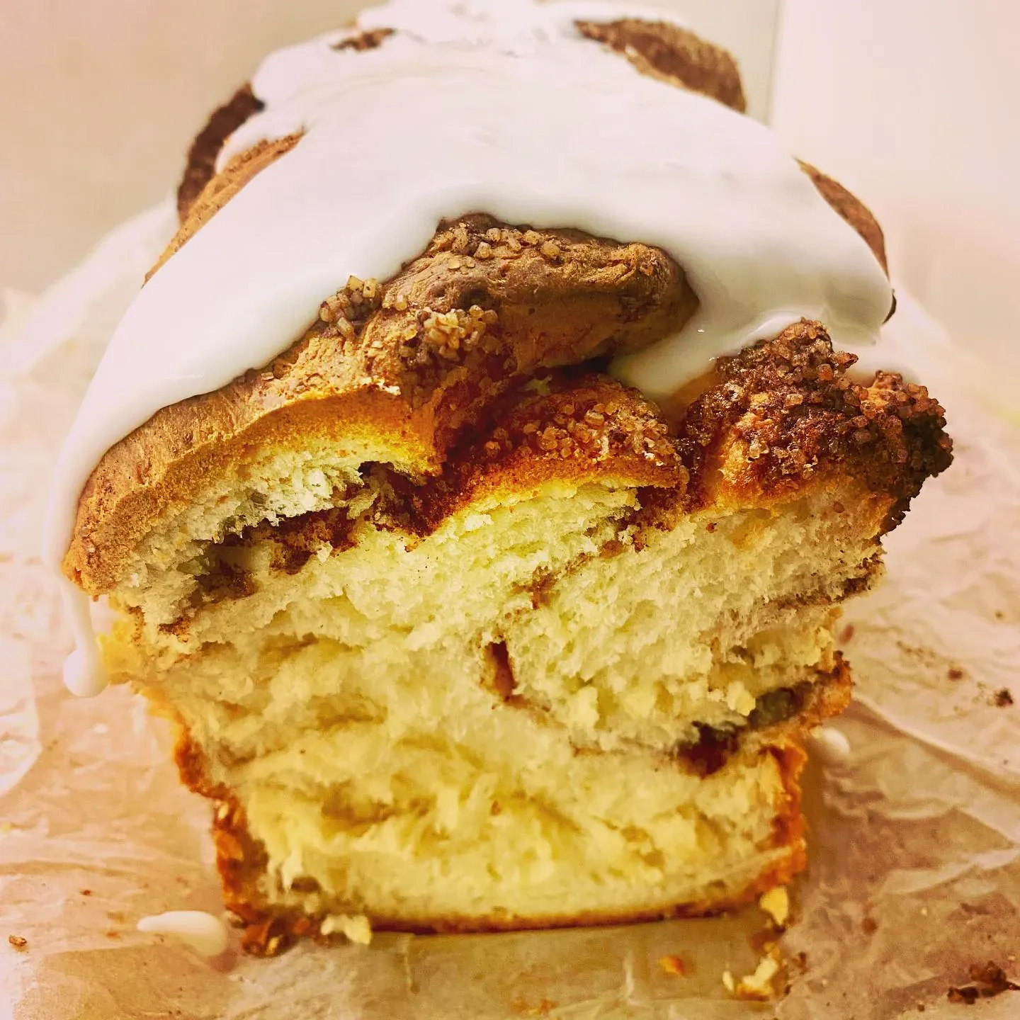 Strucla drożdżowa z jabłkami i budyniem