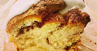 Strucla drożdżowa z jabłkami i budyniem