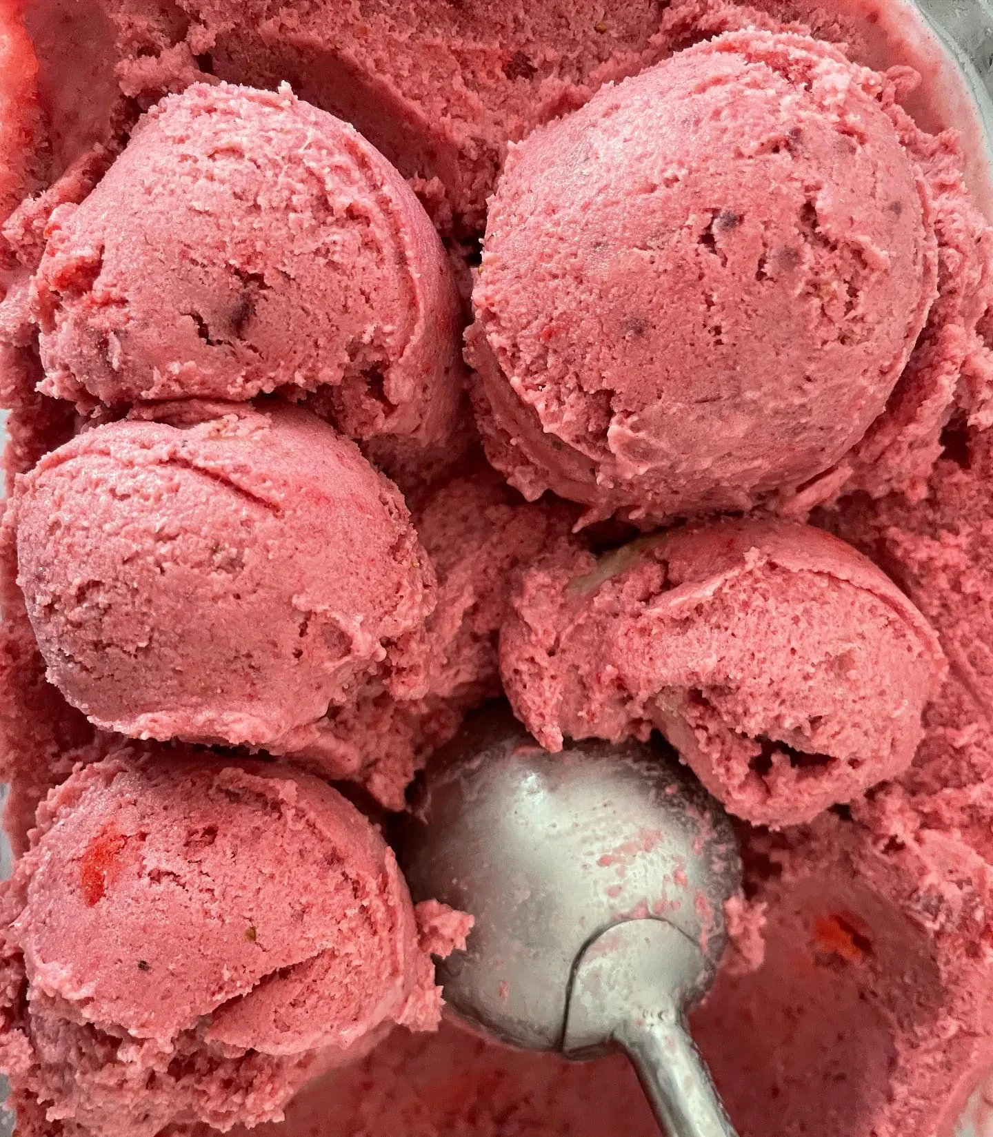 Naminiai braškiniai - jogurtiniai ledai