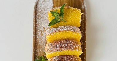 Citrusinis keksas su persikais