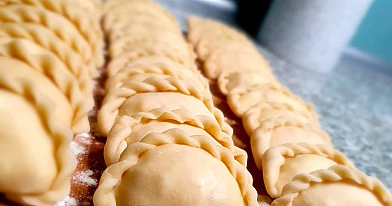 Naminiai koldūnai su varške ir mėtomis